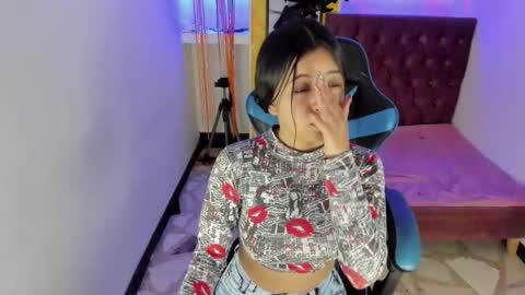 Z O E online show from October 30, 9:49 pm