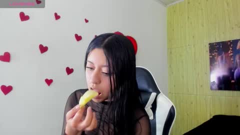 Z O E online show from March 12, 10:01 pm