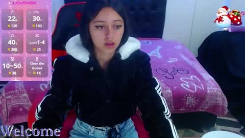 Snapshot of zoe_connor19 chatting on January 5, 12:21 pm Z O E online show from January 5, 12:21 pm