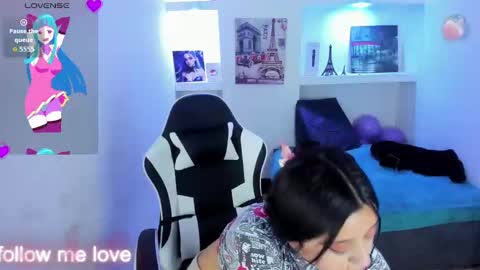 Snapshot of zoe_connor19 chatting on October 9, 8:57 pm Z O E online show from October 9, 8:57 pm