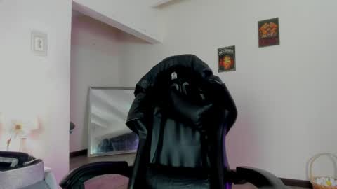 zoe_dear online show from April 27, 6:16 pm