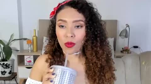 Zoe Gruber online show from February 7, 12:58 am