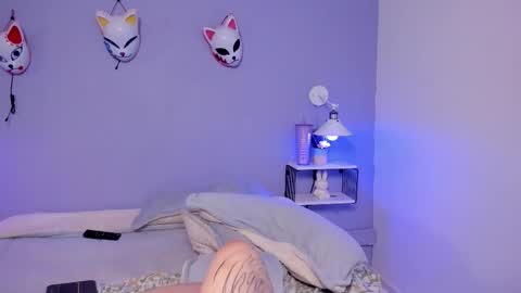 Zoe Lynch online show from November 12, 6:28 pm