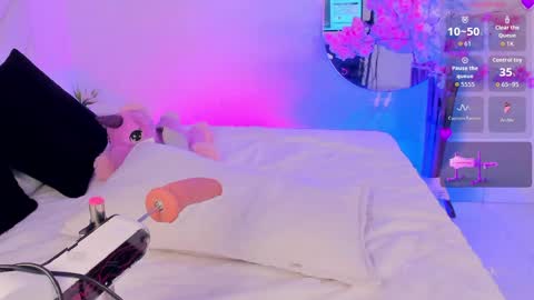 Zoe online show from April 17, 9:50 pm