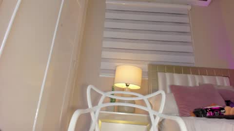 Snapshot of zoe_sky_ chatting on January 25, 11:35 am Hi guys i am Zoe online show from January 25, 11:35 am