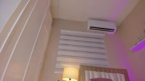 Snapshot of zoe_sky_ chatting on February 6, 11:42 am Hi guys i am Zoe online show from February 6, 11:42 am