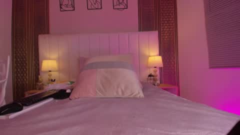 Snapshot of zoe_sky_ chatting on September 11, 1:55 pm Hi guys i am Zoe online show from September 11, 1:55 pm