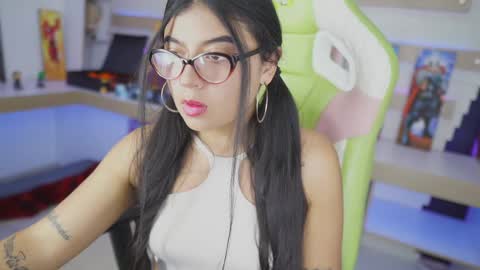 ZOE  online show from January 24, 2:39 am