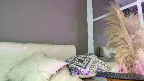 ZOE online show from June 25, 4:19 pm