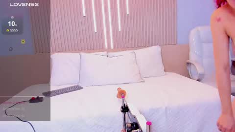 zoee_cute_ online show from April 21, 1:18 pm