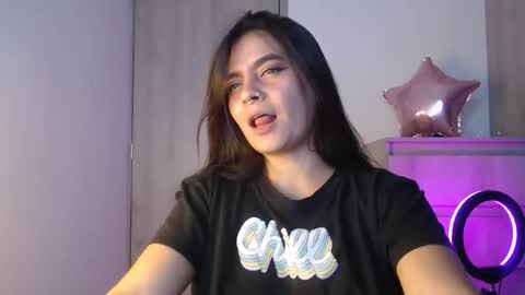 Zoee online show from January 17, 11:23 pm