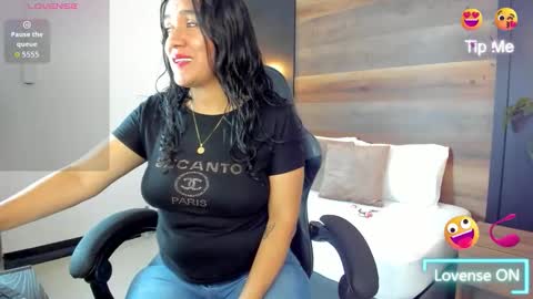 zoee_zi online show from October 20, 1:47 pm