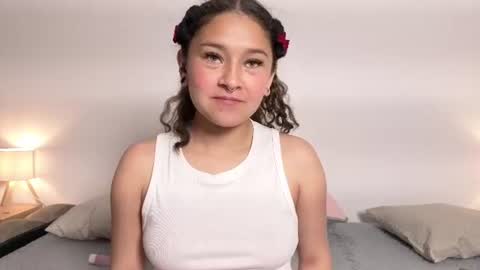 zoemoon1 online show from July 11, 8:47 am