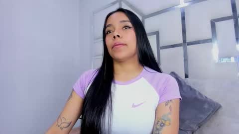 ZoeSwam online show from October 5, 1:49 pm