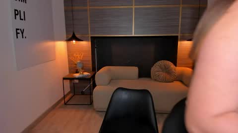 ZOE online show from April 21, 12:12 pm