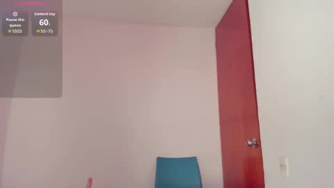 Zoe online show from November 5, 9:09 pm