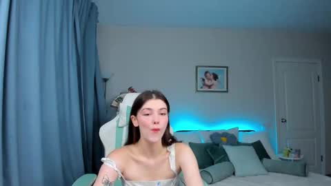 Zoey Lane online show from October 15, 3:20 am