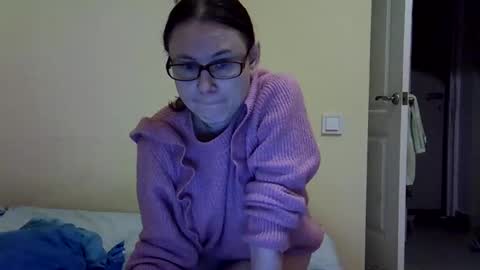 Snapshot of zyuhre chatting on October 19, 12:45 am Zyuhre online show from October 19, 12:45 am