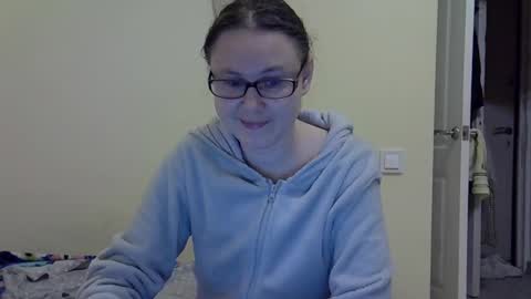 Zyuhre online show from December 1, 8:55 pm