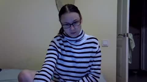 Snapshot of zyuhre chatting on October 11, 7:05 pm Zyuhre online show from October 11, 7:05 pm