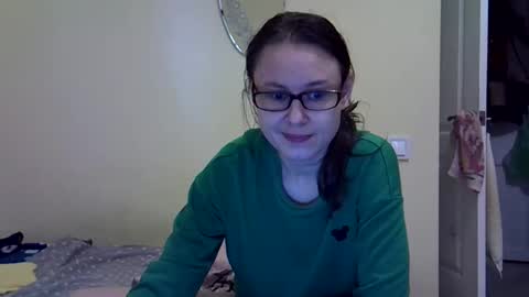 Snapshot of zyuhre chatting on September 18, 1:42 pm Zyuhre online show from September 18, 1:42 pm