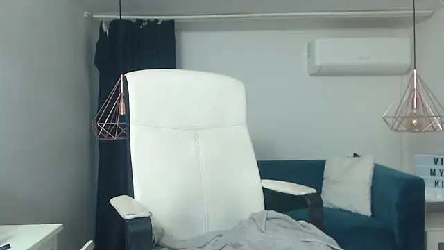Snapshot of fuckaholicbabe_xxx chatting on September 30, 1:22 am fuckaholicbabe xxx online show from September 30, 1:22 am