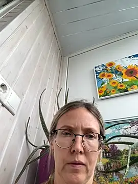 angelmommu online show from June 11, 4:31 am