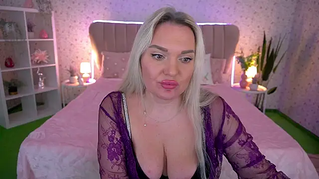 MissyMartinez online show from March 20, 5:07 pm