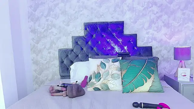 elizabeth coleman online show from April 23, 10:23 pm