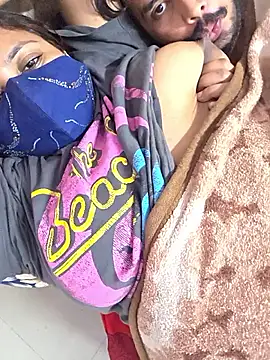 MOM-SUN-COUPLE online show from October 6, 4:45 pm