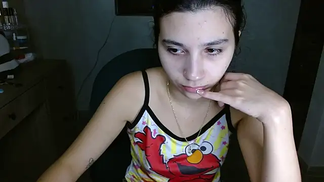 mia  lopez  online show from June 11, 4:20 am