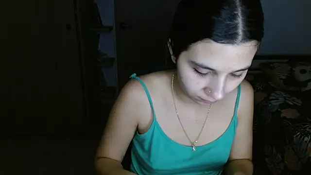 mia  lopez  online show from April 28, 4:05 am