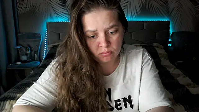 uliastar online show from April 27, 6:54 am