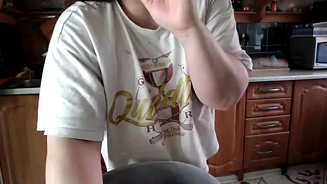 uliastar online show from March 30, 7:19 am