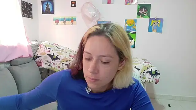 MommyMiaWs online show from April 22, 3:53 pm