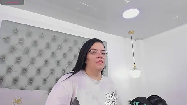 anette cooper online show from April 28, 3:32 am