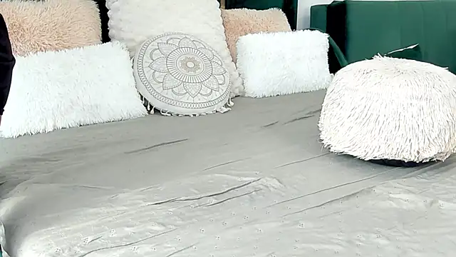 XeniaBlu online show from September 25, 9:52 am