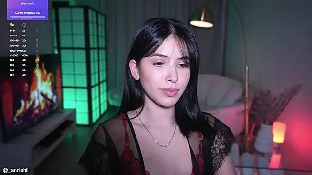 anniehillofficial online show from September 23, 8:29 pm