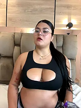 im mou  online show from October 29, 1:15 pm