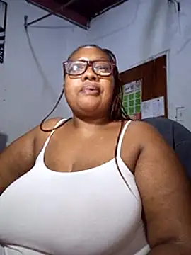 YELLOW BONE online show from April 28, 8:35 pm