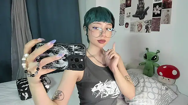 acid candy  online show from October 22, 12:04 am