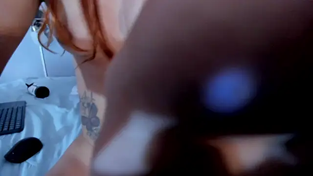 Estrella Duran online show from April 19, 6:10 pm