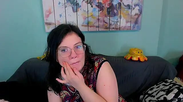 EverlyRays online show from April 23, 2:19 pm