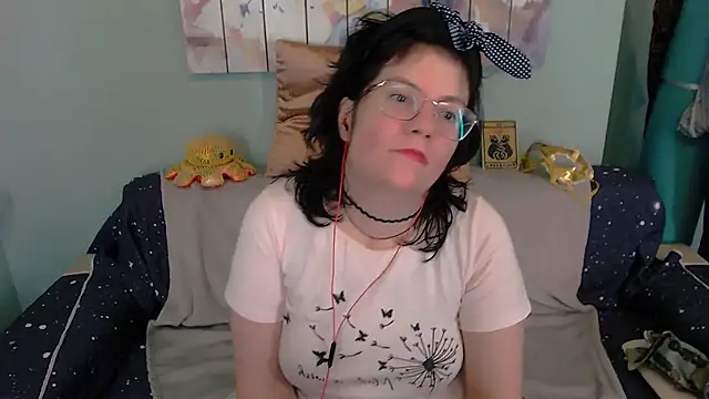 EverlyRays online show from October 20, 8:01 pm