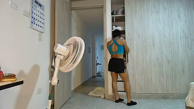 roxana collins online show from July 15, 3:33 am