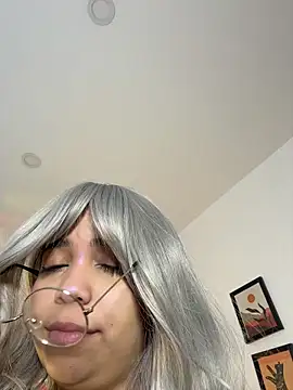 tati reyess online show from November 4, 11:59 am