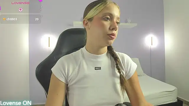 nataly rodri online show from June 24, 4:55 am