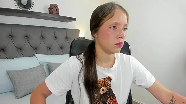 Snapshot of nataly_rodri chatting on October 20, 7:39 pm nataly rodri online show from October 20, 7:39 pm