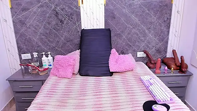 AndreaFletcher online show from April 25, 7:33 pm