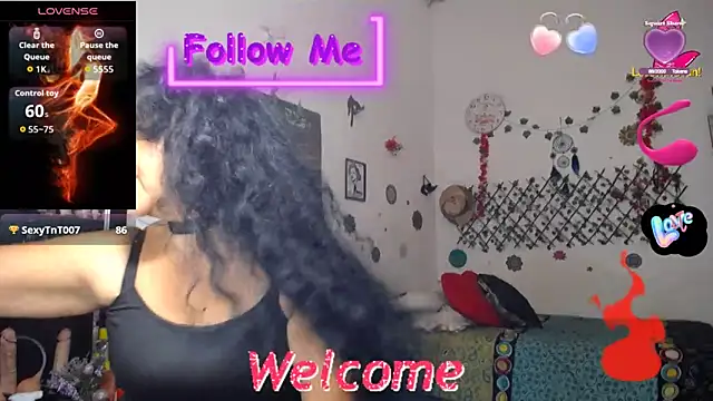 Snapshot of YourWhoreXX chatting on October 12, 1:24 pm YourWhoreXX online show from October 12, 1:24 pm
